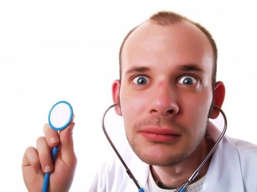 Crazy-doctor-using-a-stethoscope.jpg.ce24e23ae8e5859aa2c30a0e3abf77d5.jpg