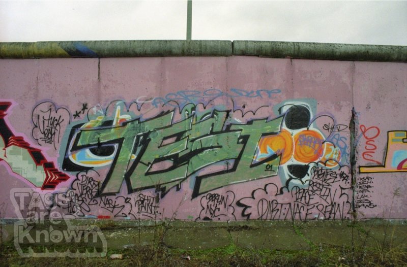 Berlin:Germany 2001-3 Graffiti Tesi NYC Buff 2.jpg
