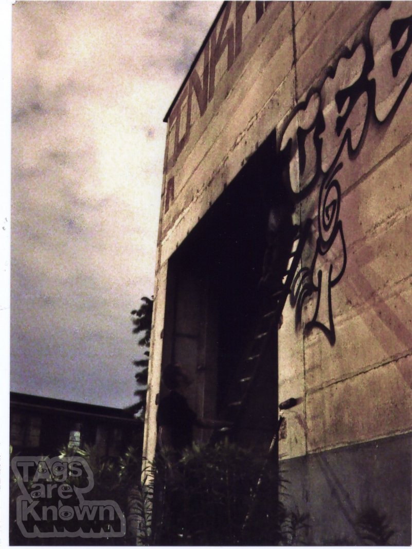 Berlin:Germany 2001-3 Graffiti Inkhead Hangover 3.jpg