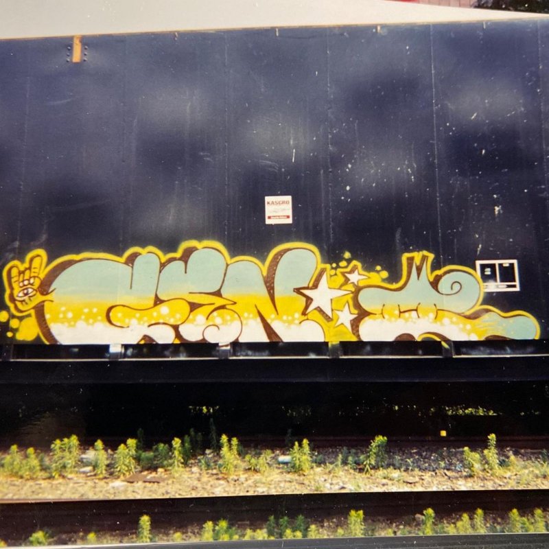Gen2 Graffiti.JPG